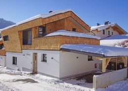 Lueftung-Brixen-Hotel-3 Ansicht der Fassade des Hotels in den Kitzbüheler Alpen