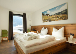 hotel-heimsitz-doppelzimmer-mit-freeAir-lueftungssystem Wohlfühlatmosphäre mit dem freeAir 100 Lüftungsgerät im Doppelzimmer