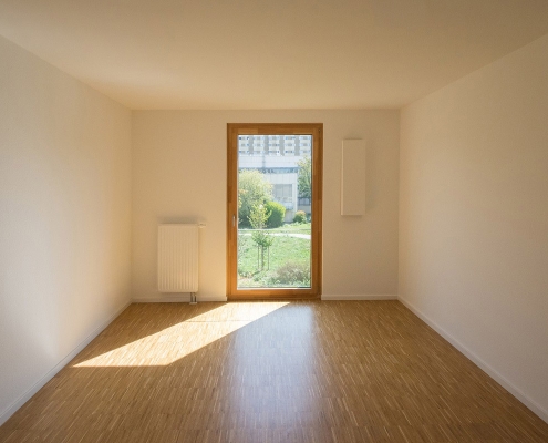 Unmöbeliertes Schlafzimmer mit Premium Cover rechts