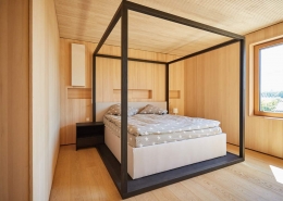 schlafzimmer-lueftung-mit-premiumcover Traumhaft leise: Das Lüftungsgerät freeAir mit Premium Cover sorgt für gesunden Schlaf.