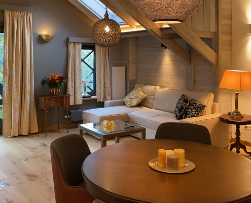 Auch Besprechungen können in dem hochwertig eingerichteten Apartments abgehalten werden. Modernste Technik ermöglicht bei frischer, gesunder Luft ein produktives Arbeiten z.B.: im Homeoffice.